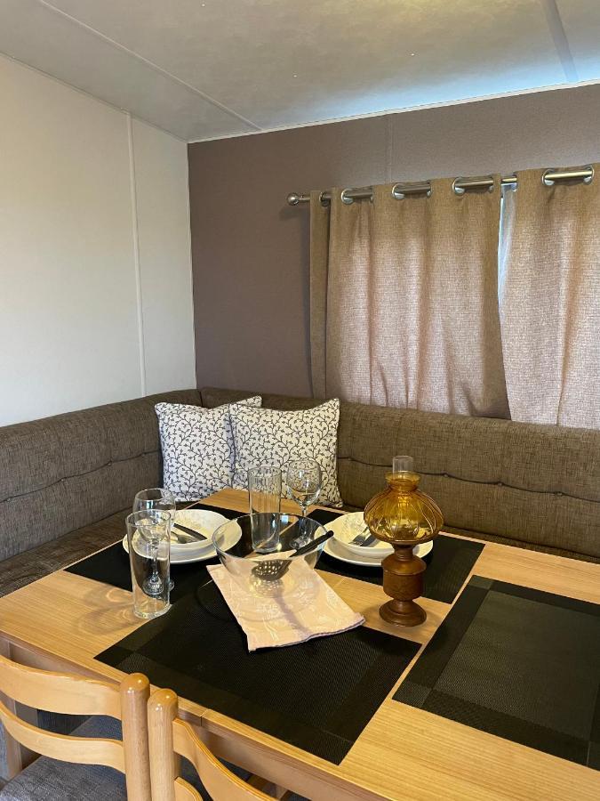 Impeccable 4-Bed Caravan In Clacton-On-Sea Exterior foto